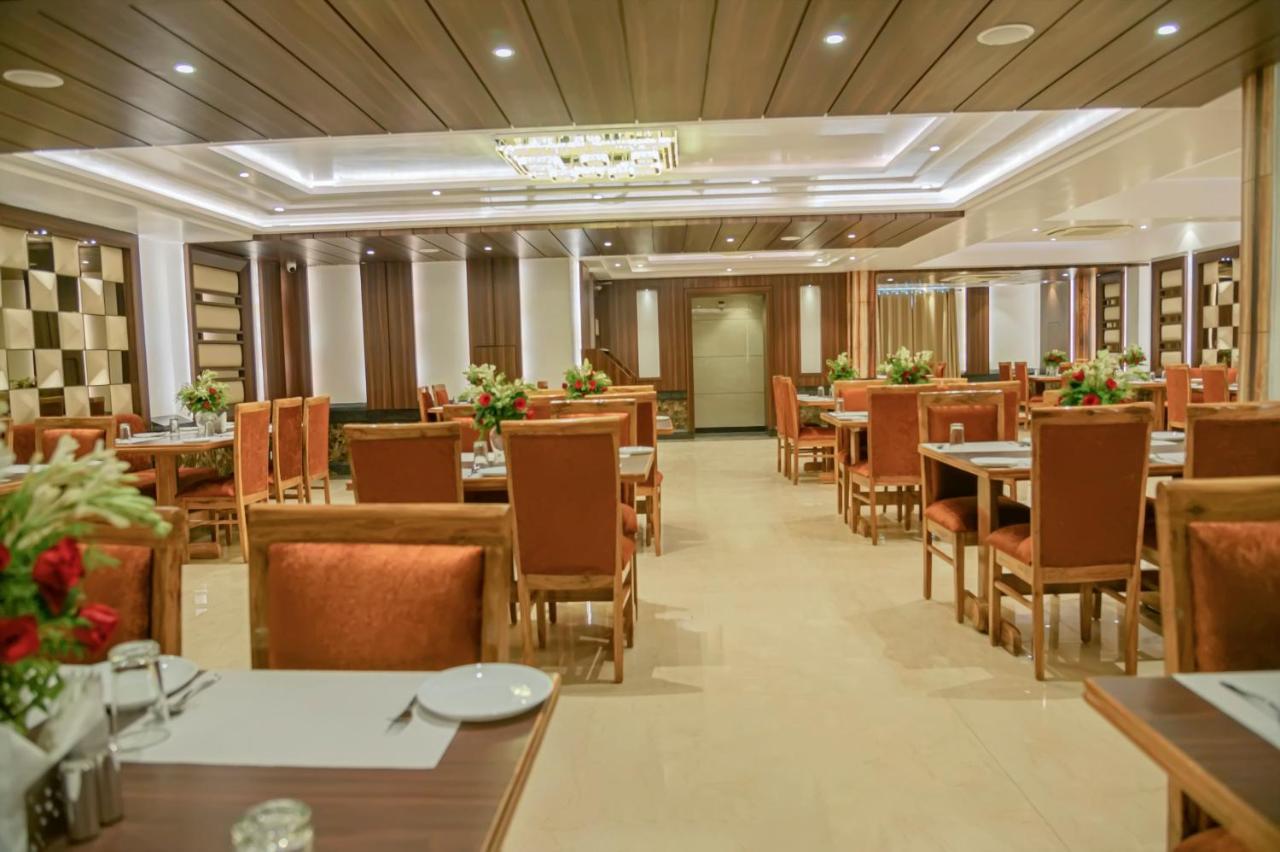 Hotel Hira Inn-10Mins From Railway Station & Bus Station Prayagraj Esterno foto