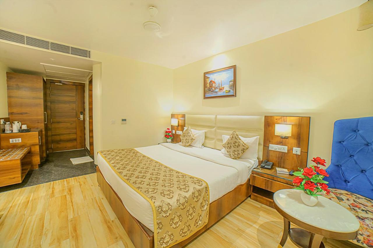 Hotel Hira Inn-10Mins From Railway Station & Bus Station Prayagraj Esterno foto