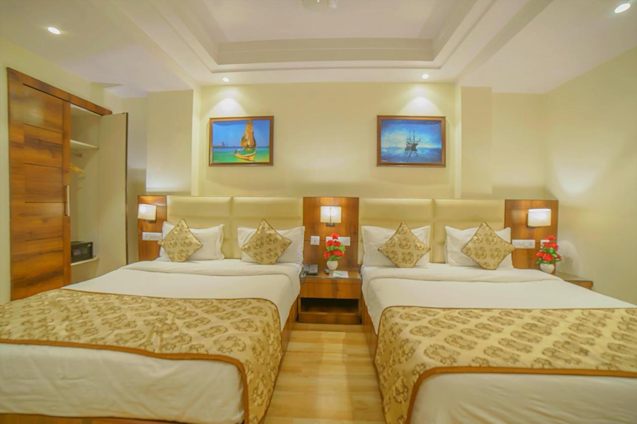 Hotel Hira Inn-10Mins From Railway Station & Bus Station Prayagraj Esterno foto